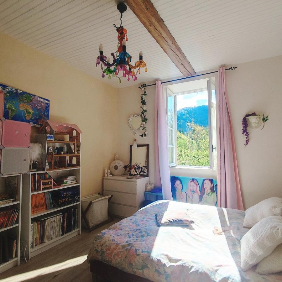 Chambres D'Hotes Dans Mas Avec Jardin En Bord De Riviere Saumane Exterior photo